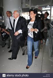 She hosted one of the most popular political shows for more than thirteen years on tf1, the largest european private tv channel. Dominique Strauss Kahn And Anne Sinclair Dominique Strauss Kahn And Wife Anne Sinclair Depart Nyc Dominique And His Wife Anne Sinc Nyc Apartment Nyc Sinclair