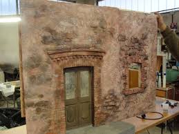 Creando Prima La Base Di Lavoro Ovvero La Sagoma O Le Sagome Delle Facciate Della Casa Utilizzate Sempre Il Polistirene Presepe Diorama Facciata Della Casa
