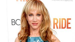 Kathy Griffin claims "conspiracy" at mad, looping press conference