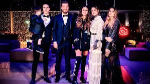 Todo lo que pasa en la televisión, el teatro, la música y el entretenimiento. La Sorpresa De Los Cinco Hijos A Marcelo Tinelli En Showmatch Eldoce Tv