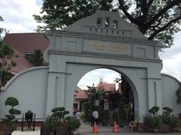 We reached muzium negara at around 9.30am, parked the car (parking rate) and walked towards the entrance. 5 Rm Entrance Fee Review Of National Museum Kuala Lumpur Malaysia Tripadvisor