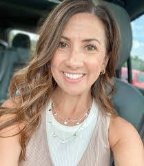 Jennifer Ellerman's Instagram, Twitter & Facebook