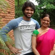 50 Unseen And Rare Pictures From The Unseen Gallery Of Vijay Deverakonda Wirally Notably, vijay is in great pressure to develop a hit post the failure of dear comrade. unseen gallery of vijay deverakonda