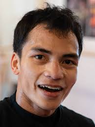 Lever på 15.000 i månaden: No skal Bernard (27) bokse sin største kamp