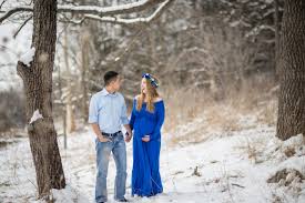 See more ideas about winter maternity, maternity clothes, maternity. Winter Maternity Shoot Long Blue Dress With Flowery Crown Mother To Be Long Sleeve Dress Snow Pi Winter Maternity Shoot Maternity Pictures Winter Maternity