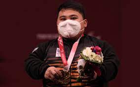 Tokyo, aug 28 — national powerlifting champion bonnie bunyau gustin pulled off an amazing feat when he won the first gold medal for malaysia on the fourth day of the tokyo paralympic games today. C6wtzkoapl93zm