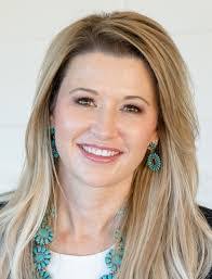 Rebecca Dow's Instagram, Twitter & Facebook