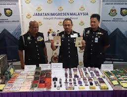Do come early if you wanna have things done quick. Malaysia Tahan Dalang Sindiket Pasport Visa Palsu Warga Bangladesh Beritabenar