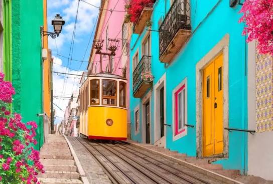 T&agrave;u điện Lisbon c&oacute; g&igrave; m&agrave; kh&aacute;ch du lịch m&ecirc; mẩn đến thế?