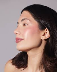 ✨ Less is more, but flushed is fab! ✨ Embrace the no-makeup makeup vibe  with flushed, dewy skin and defined brows. 💖 Skip the mascara for a fresh,  natural look and let