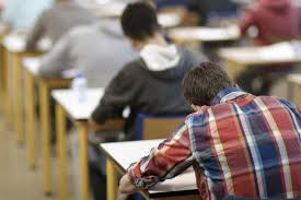 Ikinci gün ise fen bilimleri ve matematik (muhasebe , ekonomi ve yer bilimleri de dahildir) sınavı yapılır. Osym Baskani Universite Sinavi Sirasinda Uygulanacak Kararlari Acikladi Independent Turkce