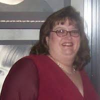 Lisa Bigham's Instagram, Twitter & Facebook