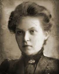 Candy Lady's Instagram, Twitter & Facebook