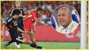 Rio Ngumoha deslumbra en Liverpool: Slot encuentra margen de mejora - Imagen principal del artículo
