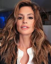 Hung Vanngo (@hungvanngo) makeup, Cindy Crawford