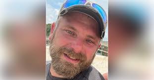 Jason Bray's Instagram, Twitter & Facebook