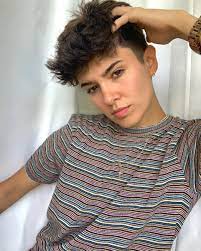 10 Awesome Ftm Haircuts Round Face In 2021 Ftm Haircuts Ftm Haircut Androgynous Haircut