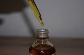 E juice burning my throat. Why Does My E Liquid Change Color E Cigarette Reviews And Rankings