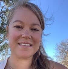 Sandra Loftin's Instagram, Twitter & Facebook