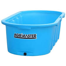 Durable Seamless Design Resists Breakage All Round End Tanks Have An Extra Heavy Duty Molded Rim And An Ext Poly Stock Tank Stock Tank Plastic Stock Tanks