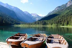 Wir finden für euch die besten reisen, günstigsten flüge, und gutscheine um in hotels und auf reisen richtig zu sparen. De Jagersee In Oostenrijk Een Wandeling Rond Dit Idyllische En Smaragdgroene Meer