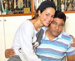 Hina khan (born 2 october 1987) is an indian television and film actress. Hina Khan S Father No More