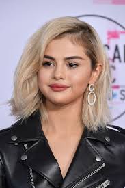 Almost four years after temporarily going blonde, natural brunette selena gomez is back to blonde—and you need to see it. Selena Gomez Is Blonde And You Should See The Result