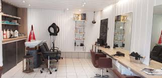 Changer de produits capillaires… et trouver le bon coiffeur ! Mademoiselle Coiffure Coiffeur La Roche Sur Foron 74800 Adresse Horaire Et Avis