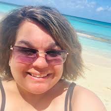 What are some safe areas to stay and things to do in Kansas City for a  family visiting for a Chiefs game?