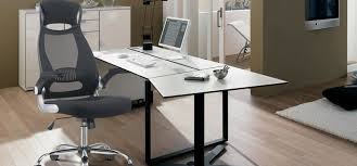On peut aussi choisir une chaise de bureau tout ce qu'il y a de plus confortable et à petit prix. Les Meilleurs Fauteuils De Bureau Ergonomique 2021 6 Produits Fiables Comparatif