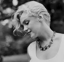 infinitemarilynmonroe — Marilyn Monroe being interviewed by Earl Wilson,...