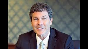 Members 1st CEO recognized with 'Game Changer' award at ceremony Monday