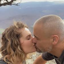 Best way to pay a full-time helper for construction business?