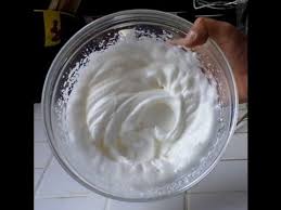 Votre bol doit être impeccable. La Technique Pour Monter Les Blancs D Oeufs En Neige Rapide Et Facile Hd Youtube