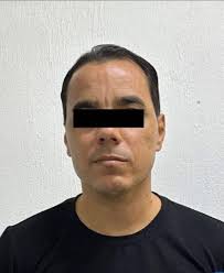 🚨Policías de investigación de la Fiscalía de Jalisco detienen a Omar  Bravo, exjugador de Chivas por presunto abus0 sexual a una menor de edad.  La detención se realiza en el centro de