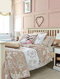 33 Bedrooms With An English Garden Air Decoholic Pink Bedroom Decor Shabby Chic Girls Bedroom Pink Bedrooms