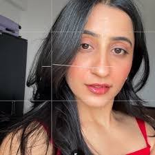 Isobel Berry's Instagram, Twitter & Facebook