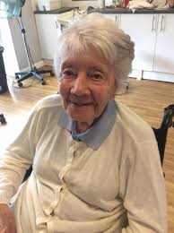 Wednesday is Hairdresser day so lots of pampering and everyone's hair looks  great! Daphne has been looking after our sun flower seeds and they are all  growing well Chris went out the