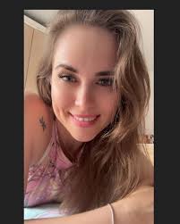 Mirian Carla Osinski Beal (@miriancarlabeal) • Threads, Say more