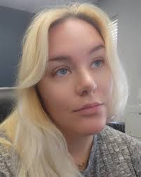 Kimberly Ambrose's Instagram, Twitter & Facebook