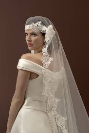 Wie ihr erbe bis heute flüchtlingen hilft. Brautschleier Happy Bride De We Love Happy Brides Verkauf Vermietung