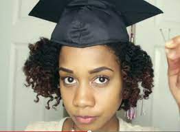 How To Put A Graduation Cap On Natural Textured Hair Graduation Hairstyles With Cap Hair Pictures Graduation Hairstyles