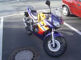 With just 125 cc it would be a good bike for the beginners to improve their racing skills. Honda Cbr125r Wikipedia