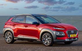 Facelifted hyundai kona on sale in january 2021. Comparison Hyundai Kona Se Hybrid 2020 Vs Toyota Yaris Cross Hybrid 2021 Suv Drive