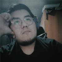 Lenny Ruiz's Instagram, Twitter & Facebook