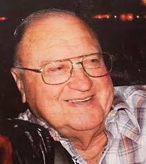 Leon Helton's Instagram, Twitter & Facebook