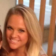 Janelle Voss's Instagram, Twitter & Facebook