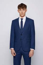 La maglieria da uomo firmata hugo boss, con i suoi tanti modelli, filati, tessuti e colori offre una collezione contemporanea e versatile che si adatta perfettamente a ogni tuo stile, smart per l'outfit business, o casual, ma sempre con un tocco di. Hugo Boss Abiti Eleganti Da Uomo E Abiti Da Cerimonia