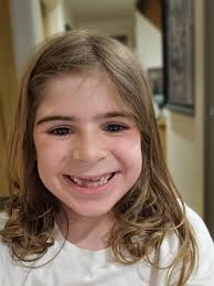 My sister wants to freak out her boyfriend…she said she was gonna shave her  head at the beauty shop today and he said….okay… so can you make her bald  and we will