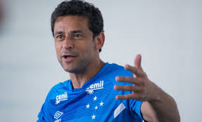 Sánchez jogador fred do fluminense beija mulher no trânsito. Fred Tem Nome Publicado No Bid E Garante Presenca Na Estreia Do Cruzeiro No Mineiro Esportes Home